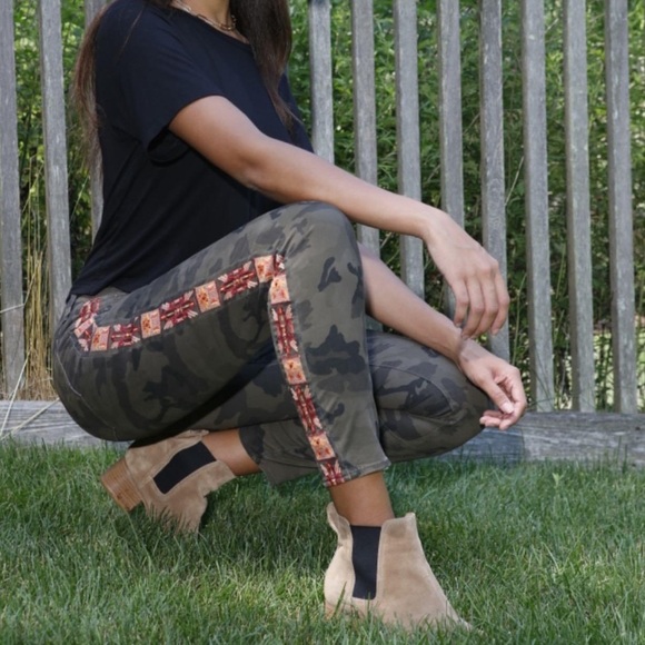 Driftwood | Jackie Sedona Camo Embroidered Sides Jeans Size 25 - Picture 7 of 7